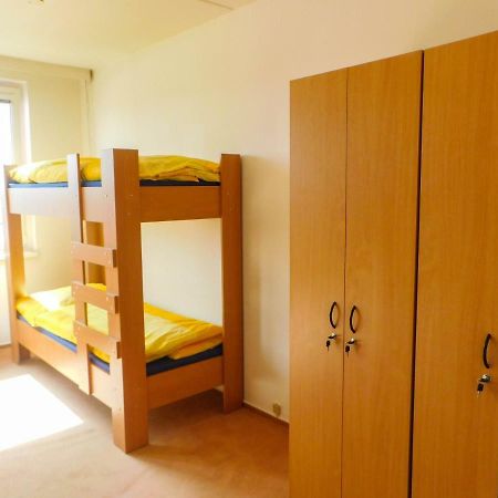 Km House Cerny Most Albergue Praga Exterior foto