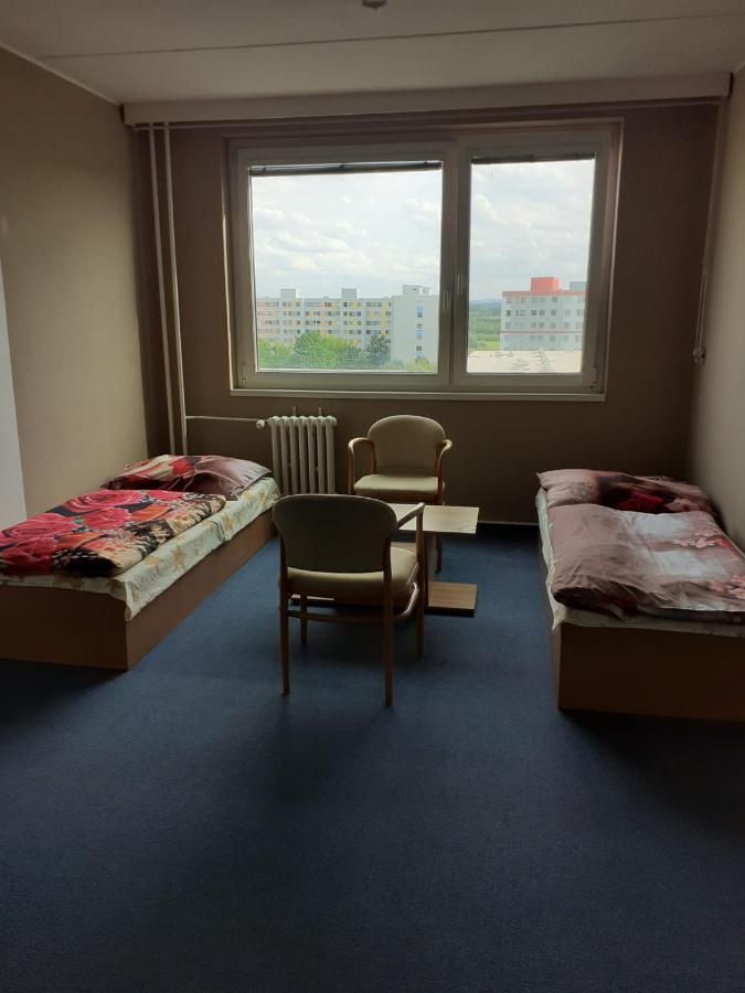 Km House Cerny Most Albergue Praga Exterior foto